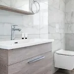 Wait 'n Sea 4* هيماري