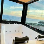 Wait 'n Sea فندق هيماري