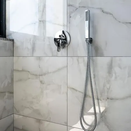 Wait 'n Sea מלון 4*