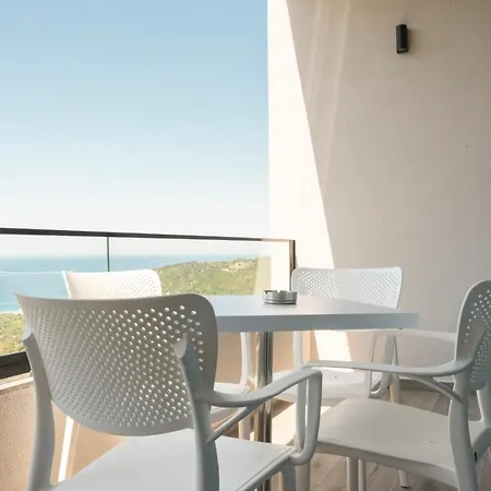 Wait 'n Sea Otel Himarë