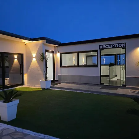 Wait 'n Sea Hotel 4*