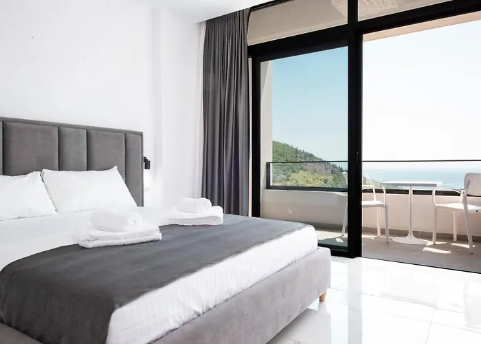 Hotel Wait 'n Sea Himare