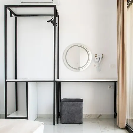 Hotel Wait 'n Sea 4*