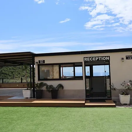 Wait 'n Sea Hotel 4*