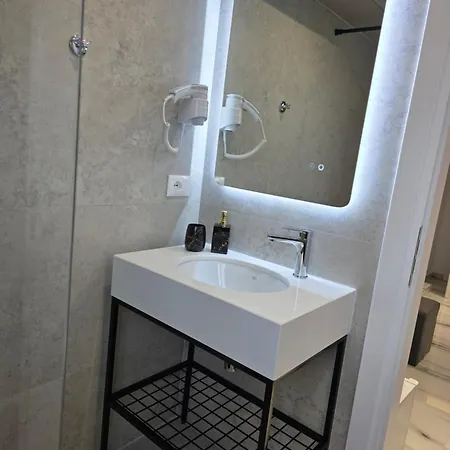 Wait 'n Sea Hotel