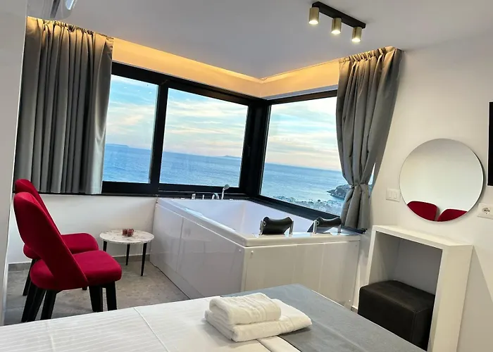 Hotel Wait 'n Sea Himare